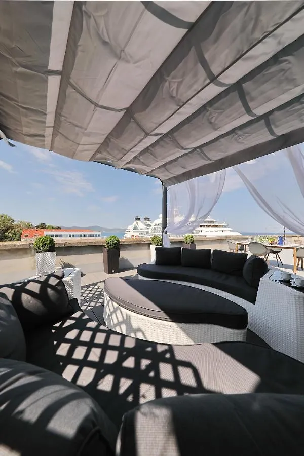 Stunning Sea View Apartment Zadar