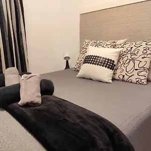 Fabulosa Casa Del Arbol Apartment Málaga