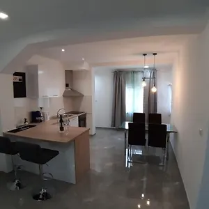 Noah Apartment